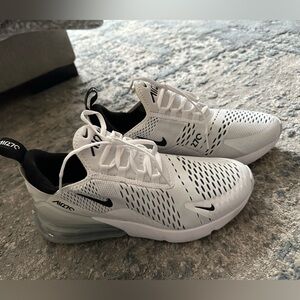 Nike Air Max 270 Sneakers